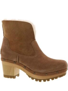 UGG Women's Chestnut Suede Ankle Clog Bootie